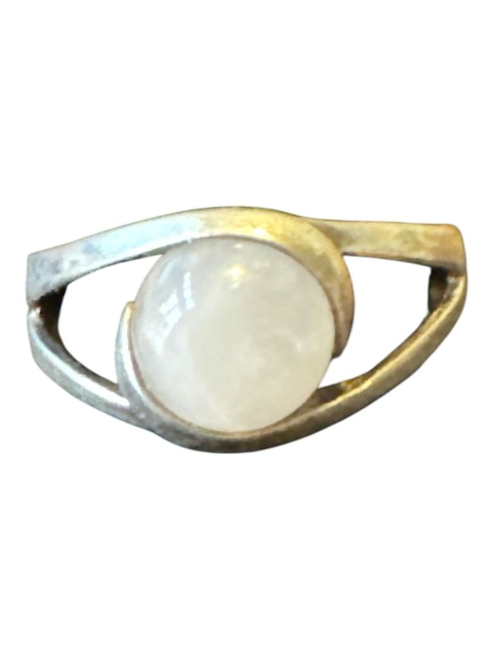 Sterling Silver 925 Ring w/ White Cabochon Stone – Modern Split Shank Design – S